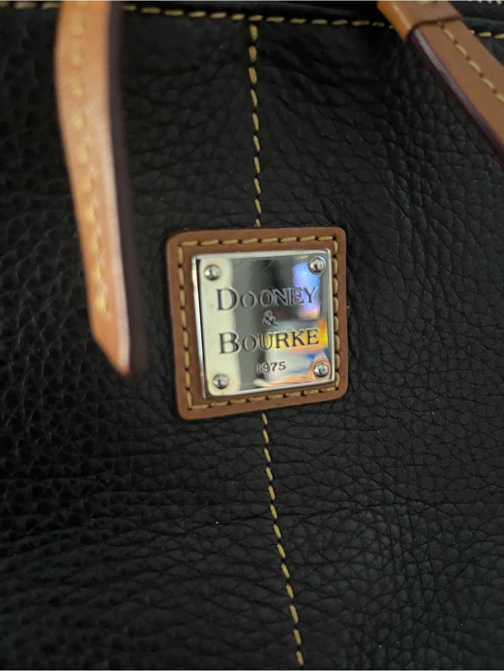 Dooney & Bourke Brown Leather purse with Tan Trim and Straps - Picture 2 of 6